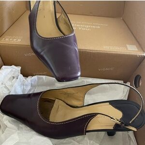 Liz Claiborn, Purple sling back pumps, Size 9